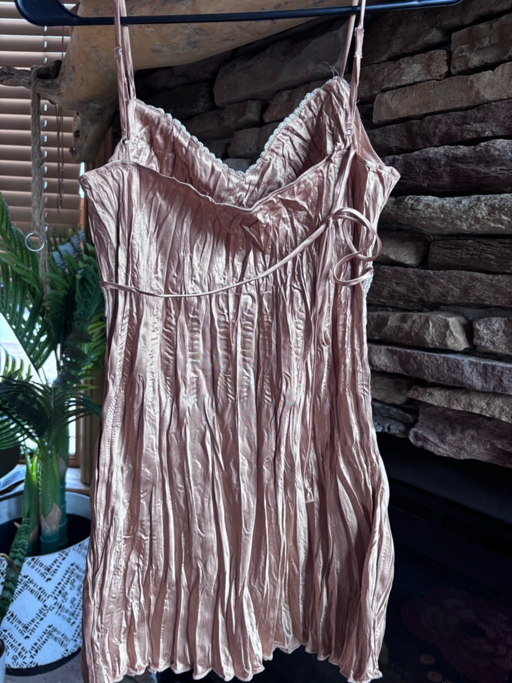 Gold DOLLED UP BY FANG tank top Medium vtg Y2K boho hippie (B5526) - Picture 4 of 6
